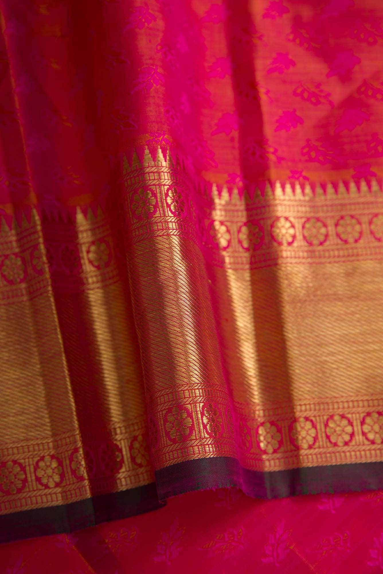 Pure Silk Pure Zari Pink Dual Tone Kanjivaram Saree - Image 6