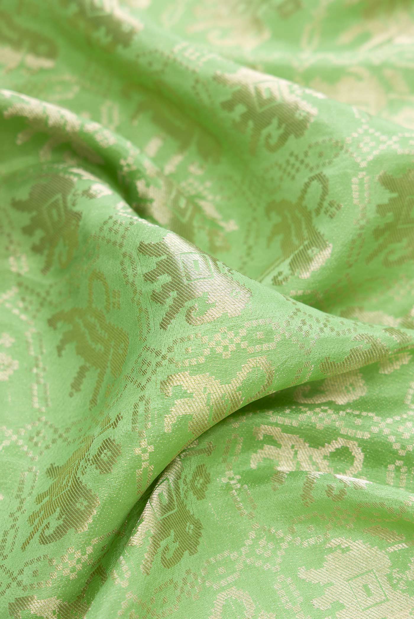 Pista Green Dual Tone Banarasi Georgette Saree - Image 2