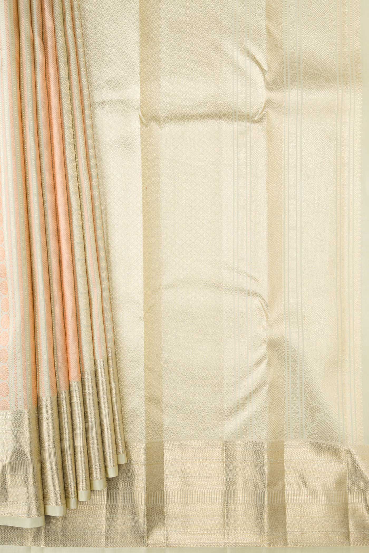 Pista Green Dual Tone Kanchipuram Silk Saree - Image 4