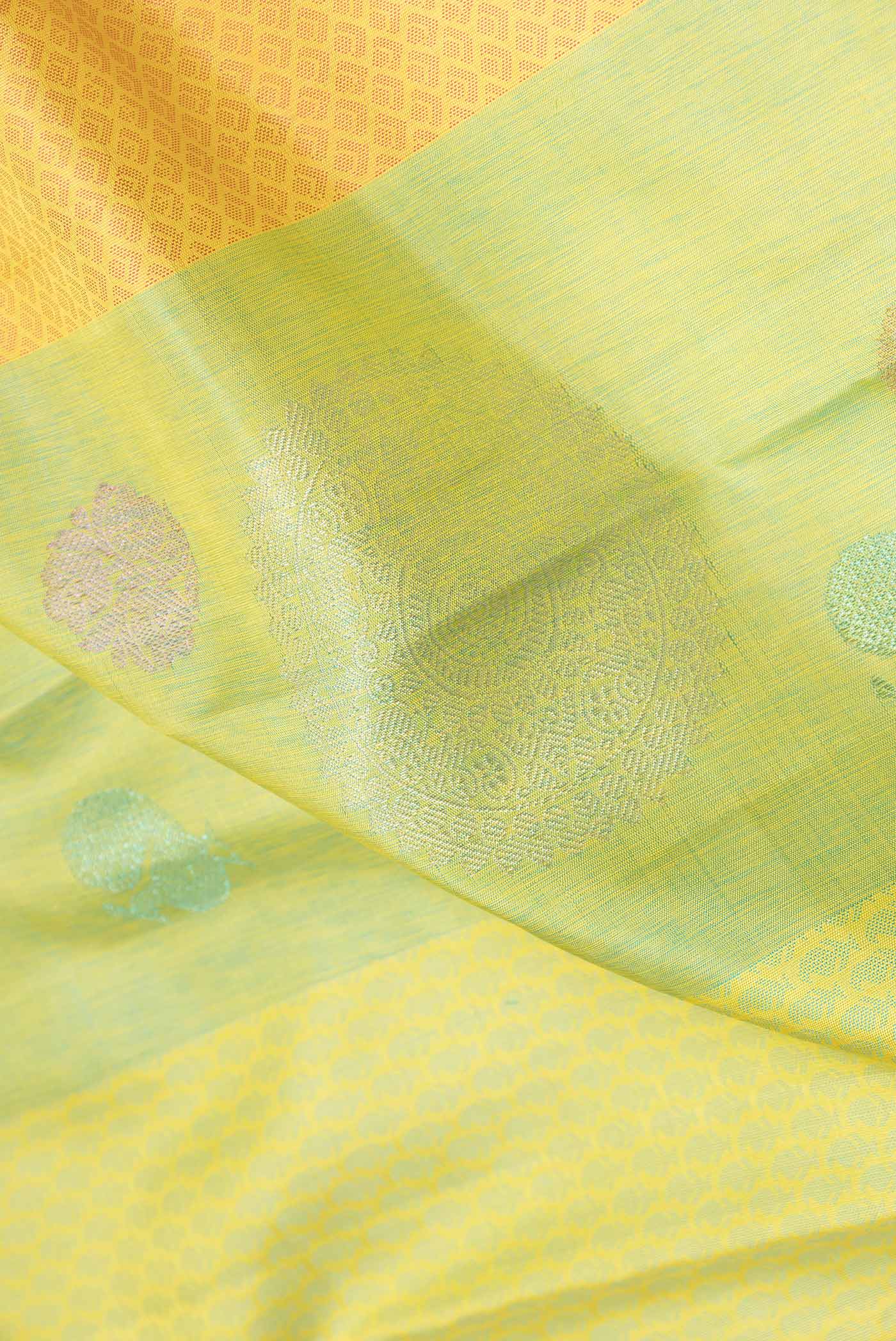 Pista Green Dual Tone Kanjivaram Silk Saree - Image 2