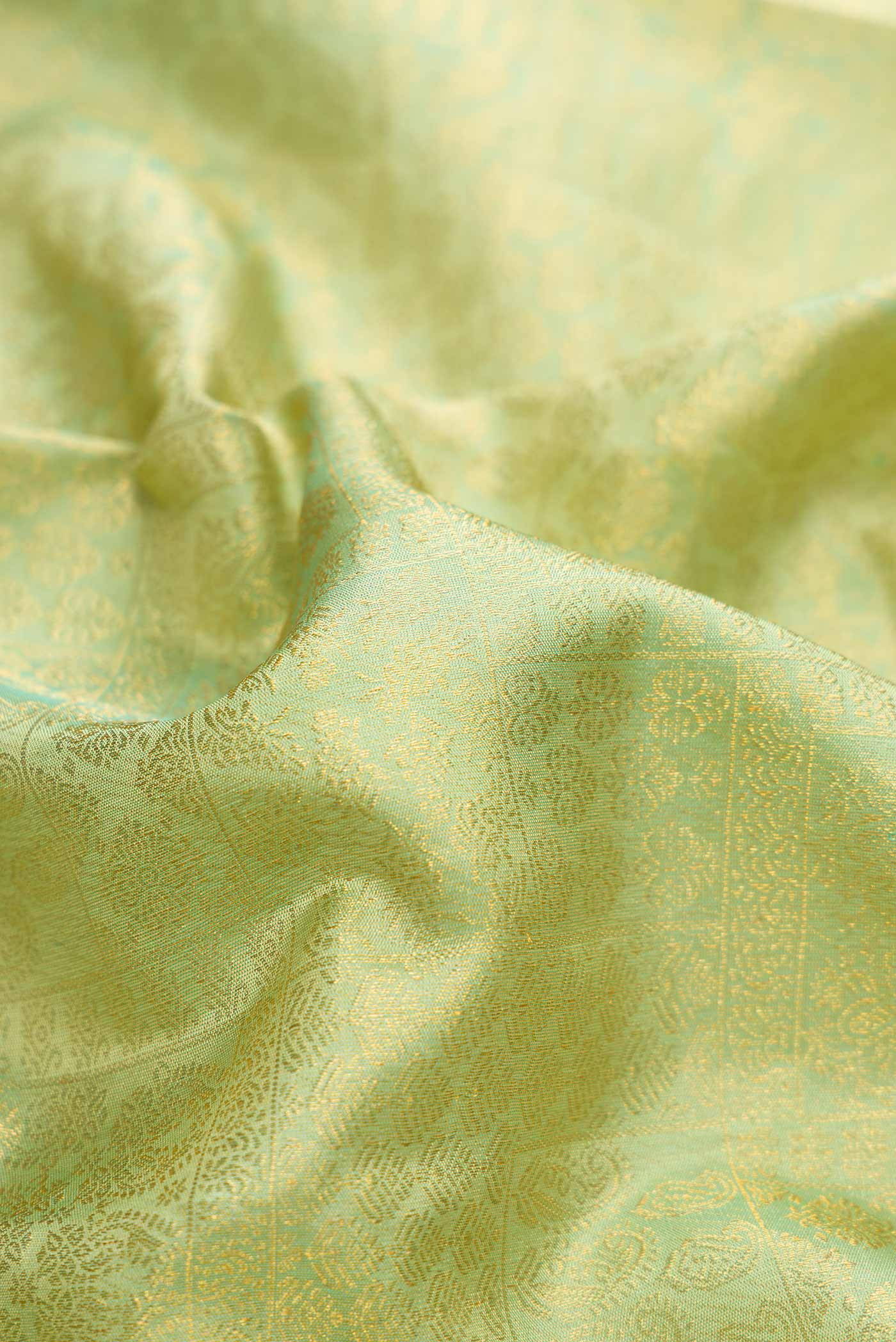Pista Green Kanchipuram Silk Saree - Image 2