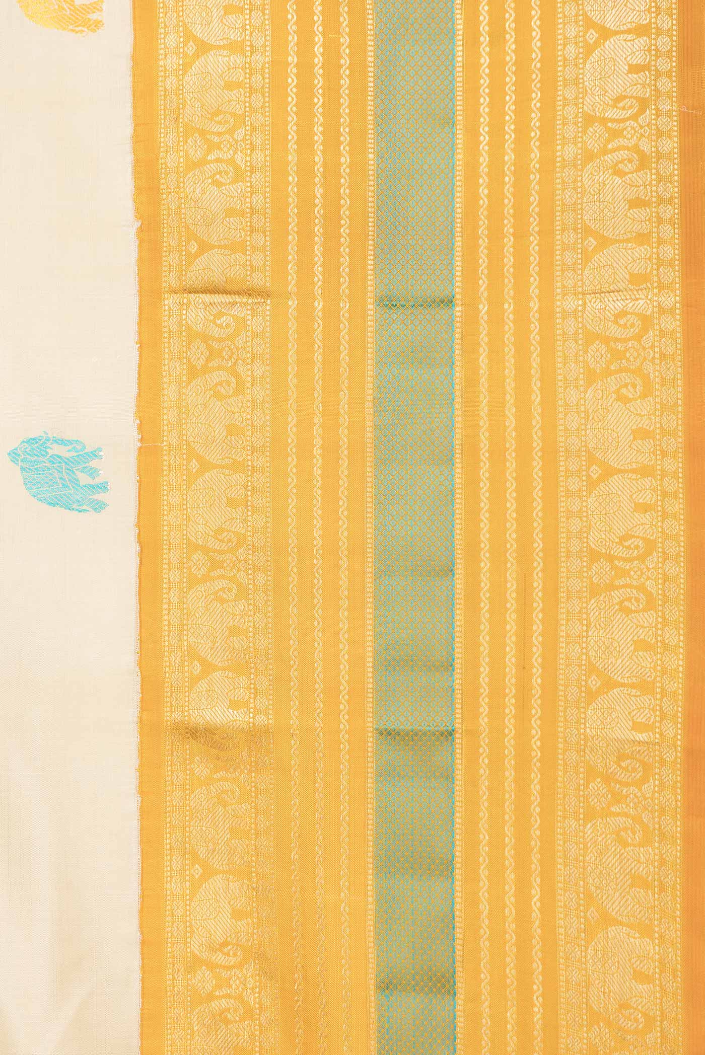 Pure Silk Pure Zari Beige Dual Tone Kanjivaram Saree - Image 3
