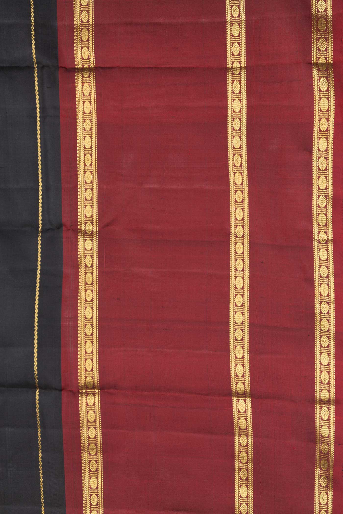 Pure Silk Pure Zari Black Dual Tone Kanjivaram Saree - Image 3