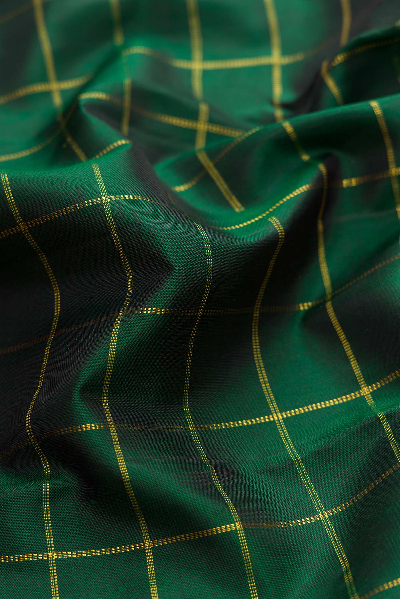 Pure Silk Pure Zari Green Dual Tone Kanchipuram Saree - Image 2