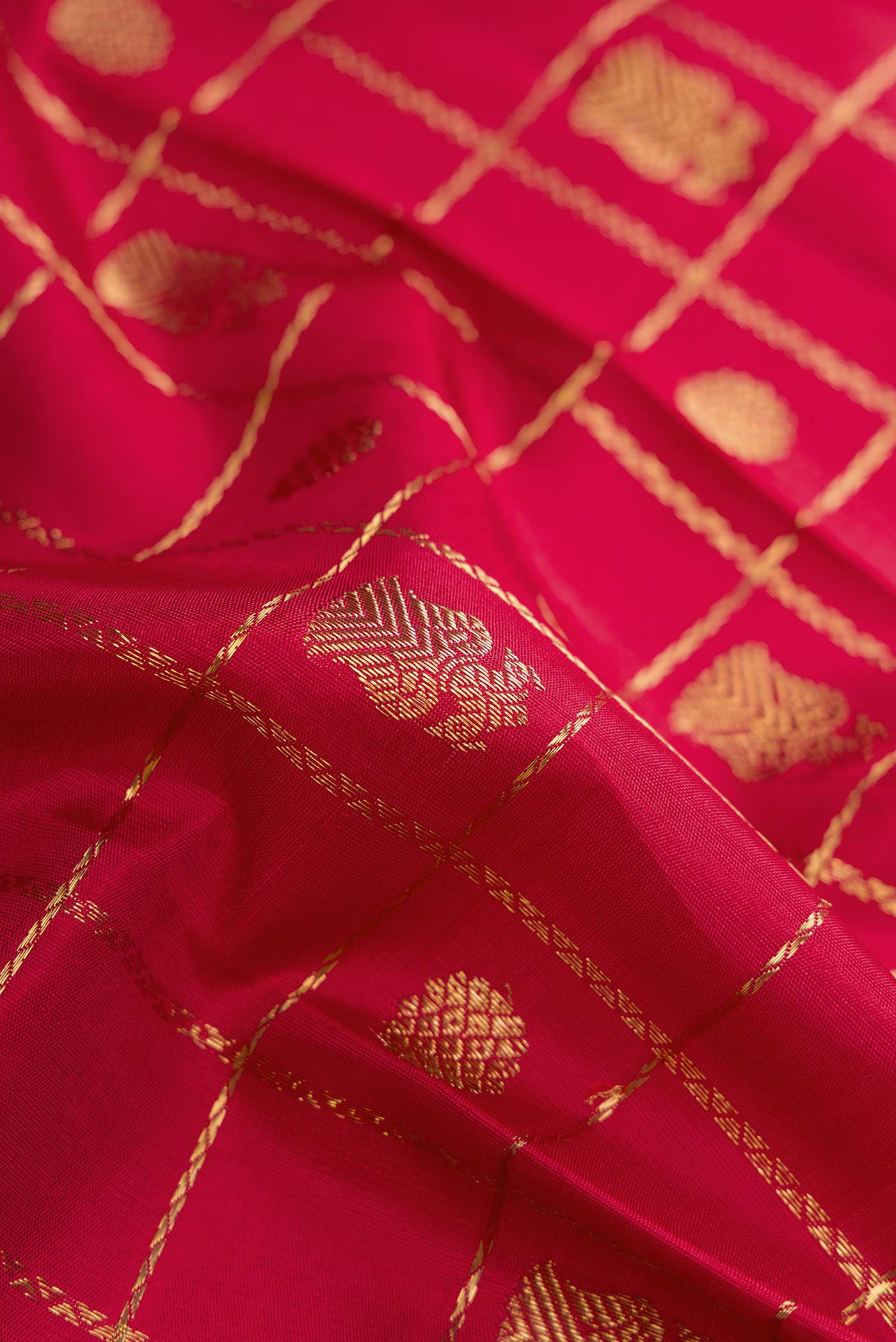 Pure Silk Pure Zari Maroon Dual Tone Kanjivaram Saree - Image 2