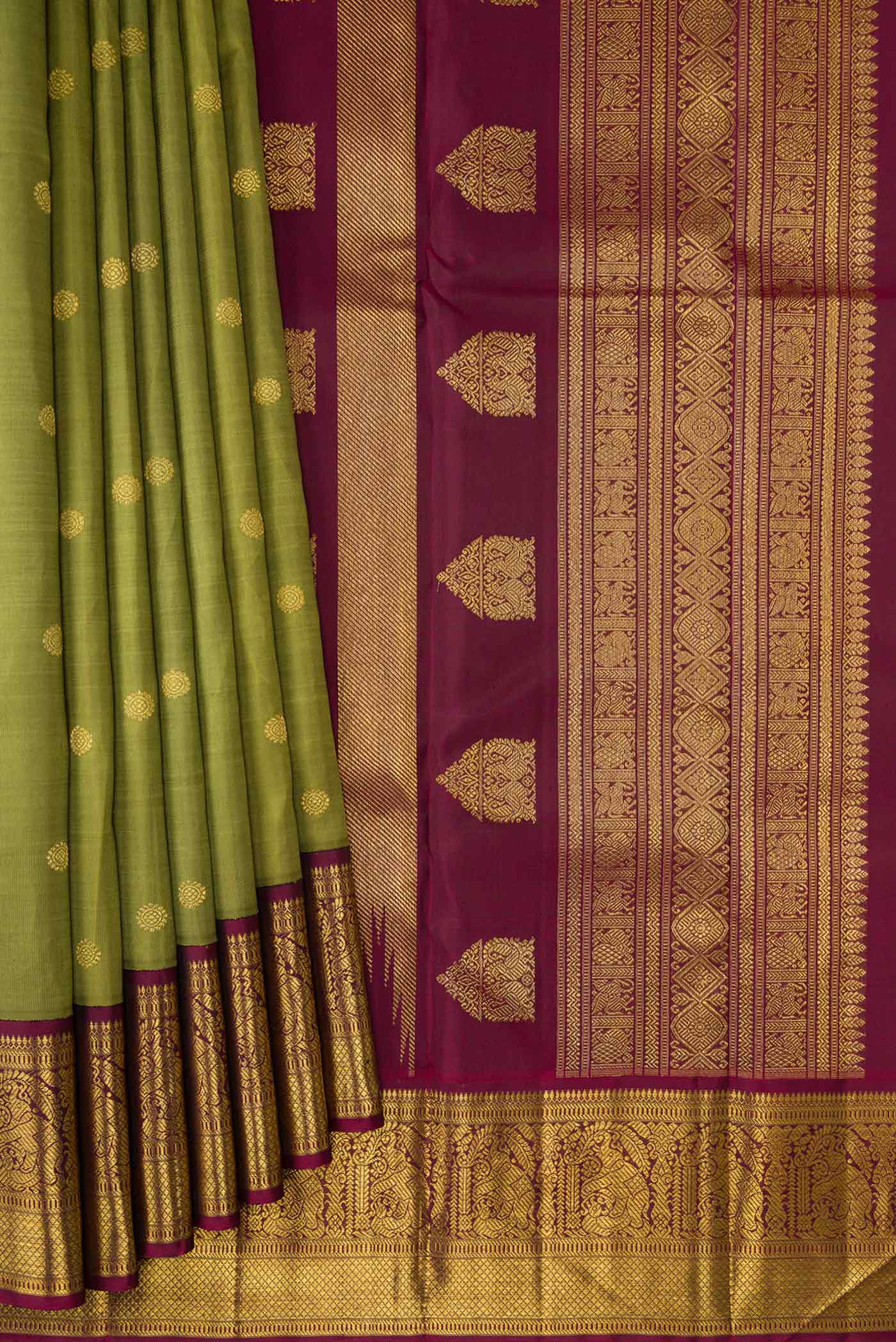 Pure Silk Pure Zari Mehandi Green Dual Tone Kanjivaram Saree - Image 4
