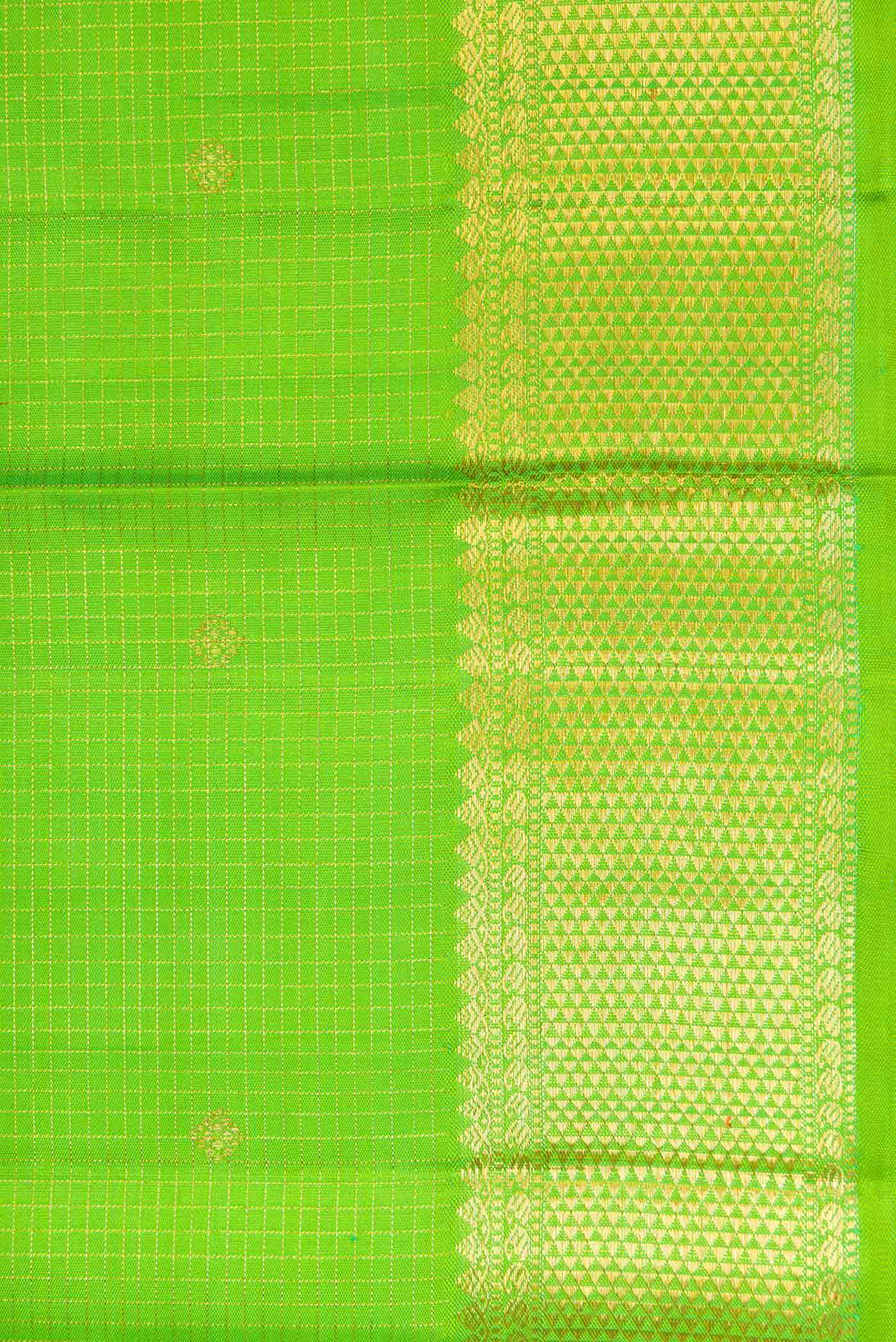 Pure Silk Pure Zari Parrot Green Dual Tone Kanjivaram Saree - Image 3