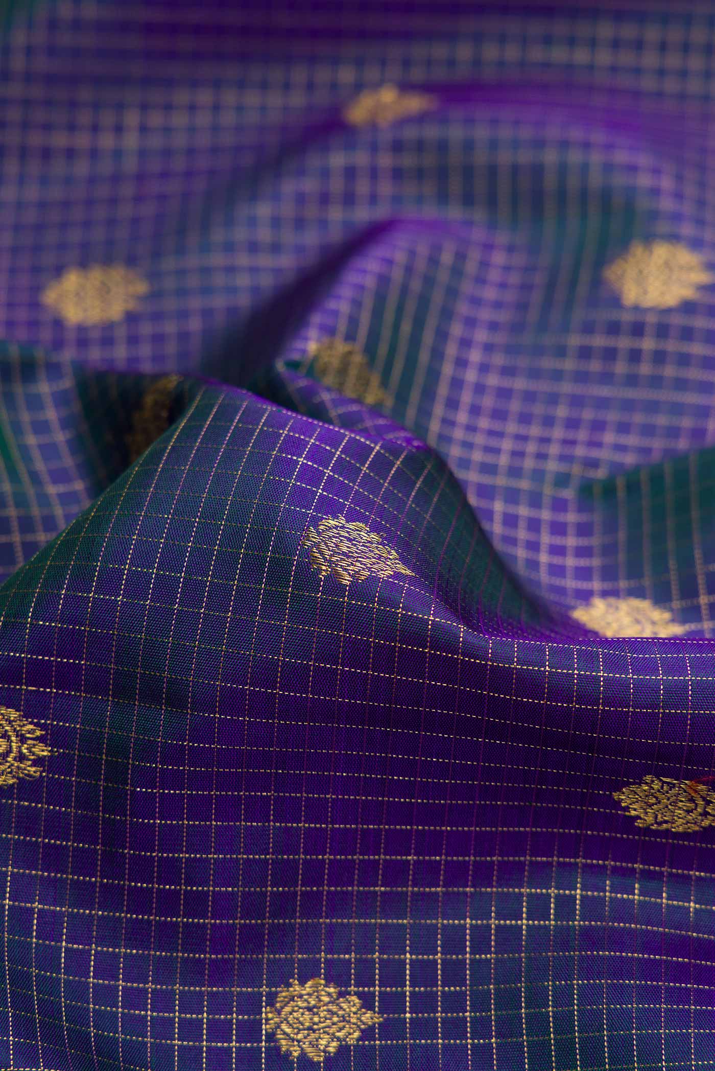 Pure Silk Pure Zari Peacock Blue Dual Tone Kanjivaram Saree - Image 2