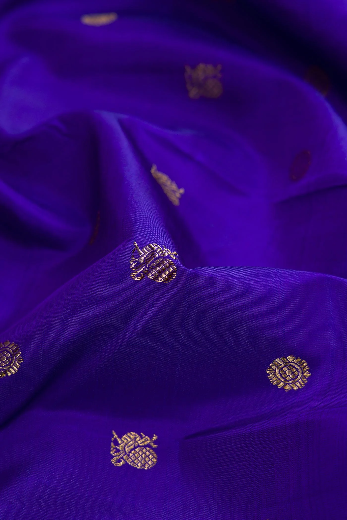 Pure Silk Pure Zari Royal Blue Dual Tone Kanjivaram Saree - Image 2