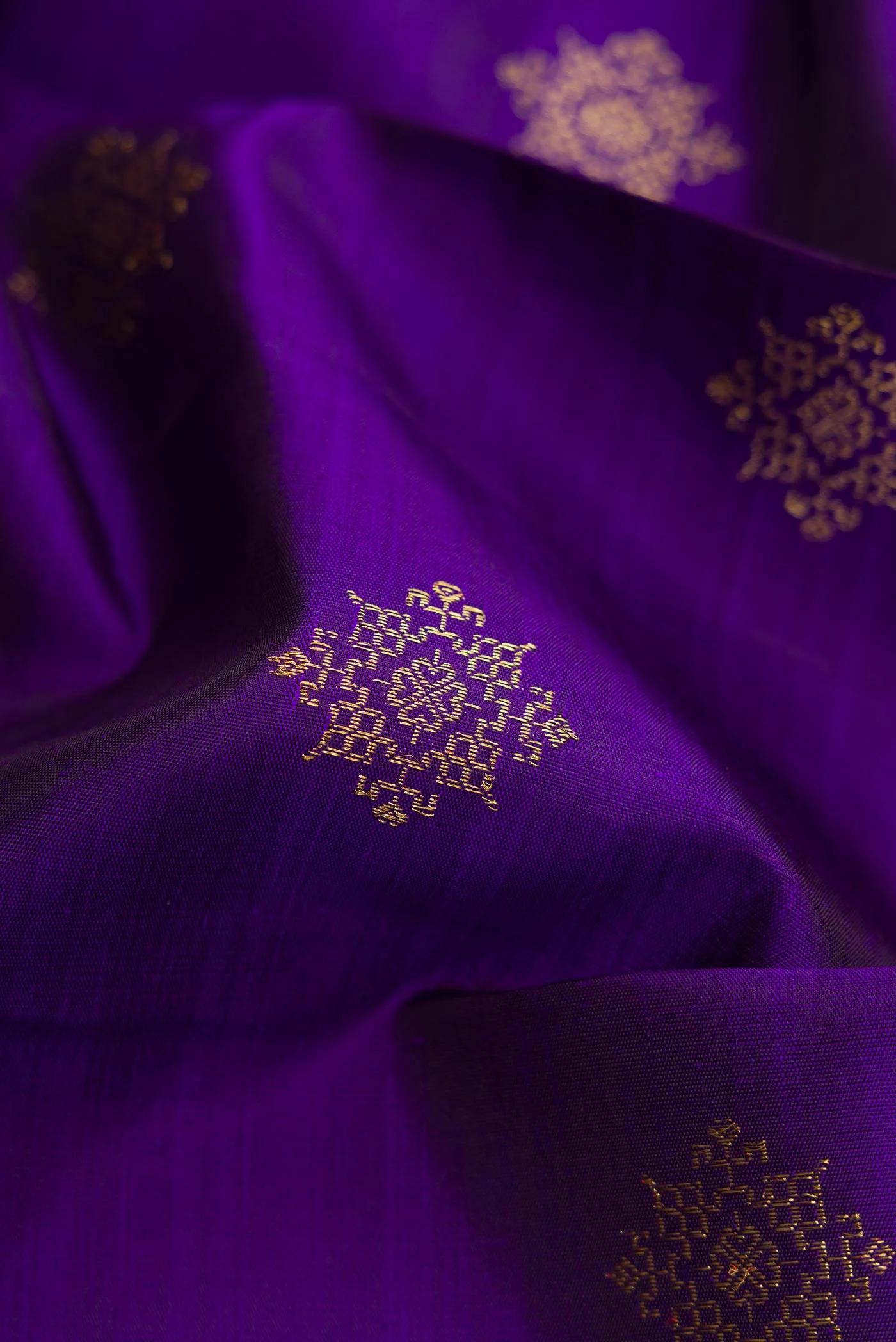 Pure Silk Pure Zari Dark Blue Kanjivaram Saree - Image 3