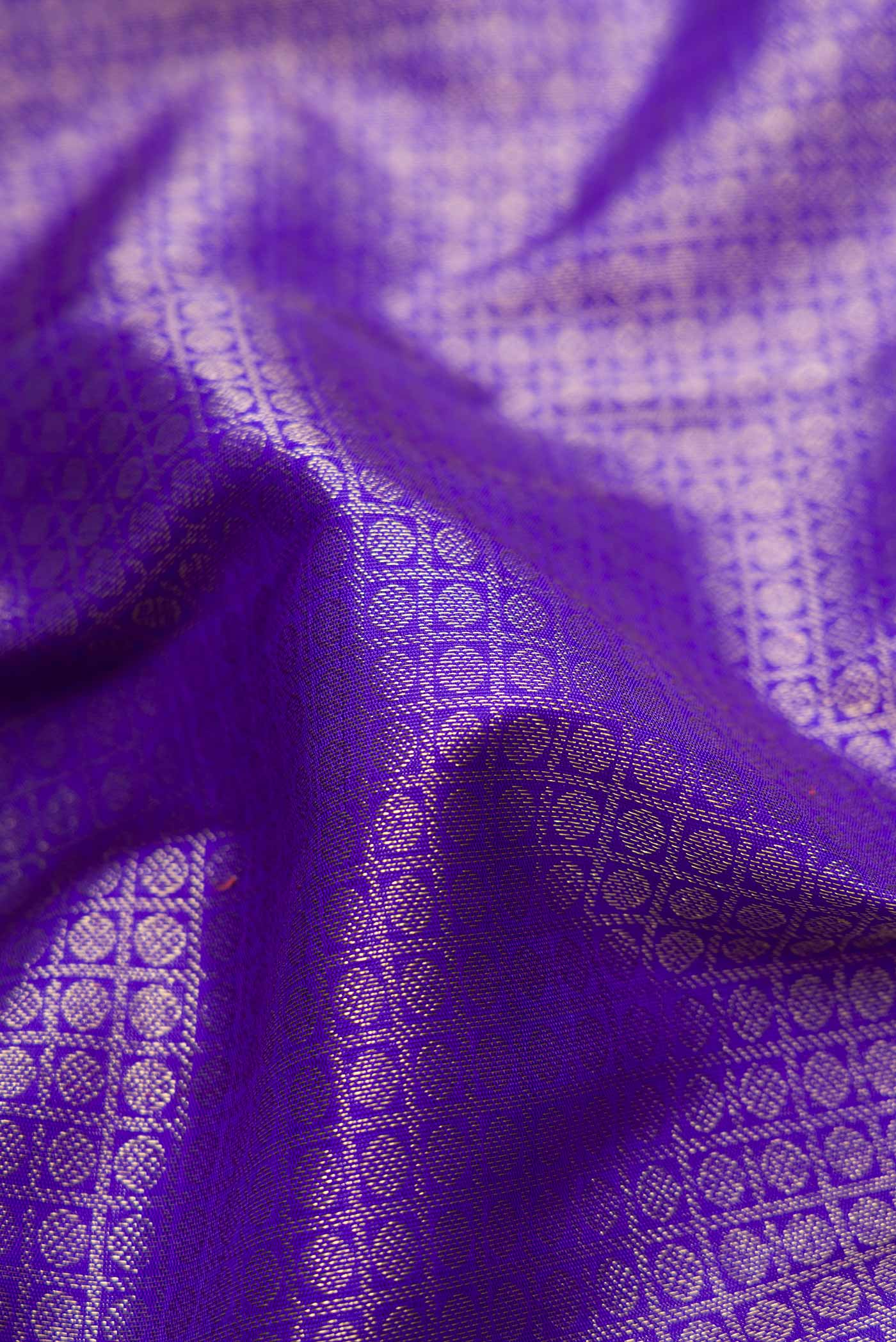 Pure Silk Pure Zari Royal Blue Dual Tone Kanjivaram Saree - Image 2