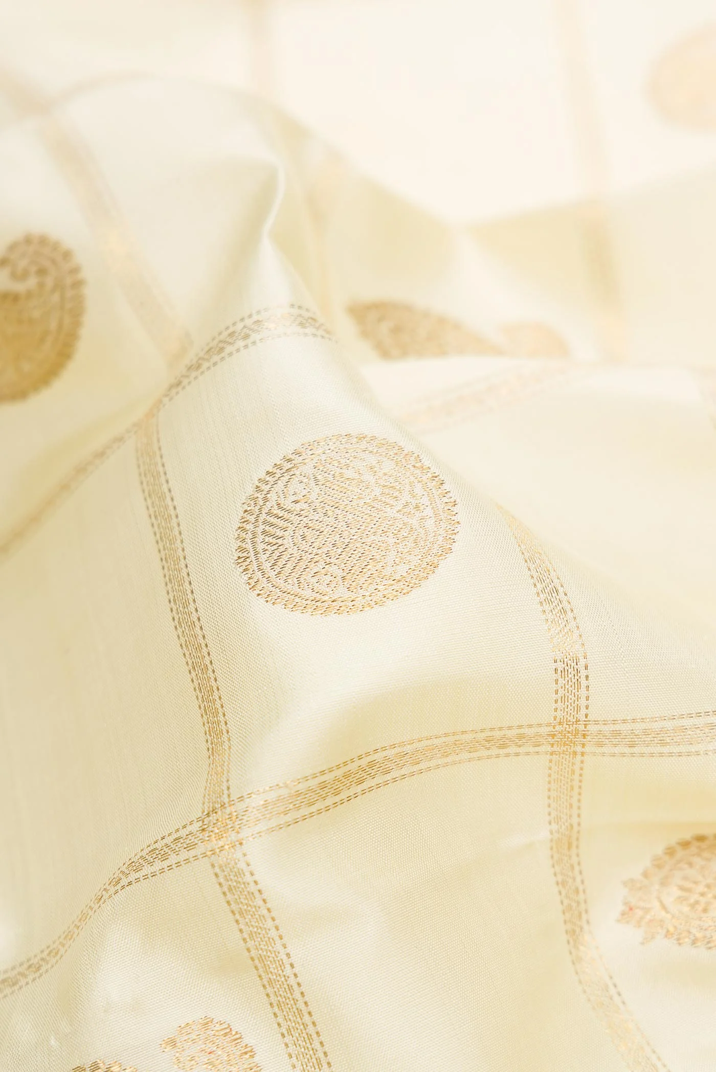 Pure Silk Pure Zari Sandal Dual Tone Kanjivaram Saree - Image 2