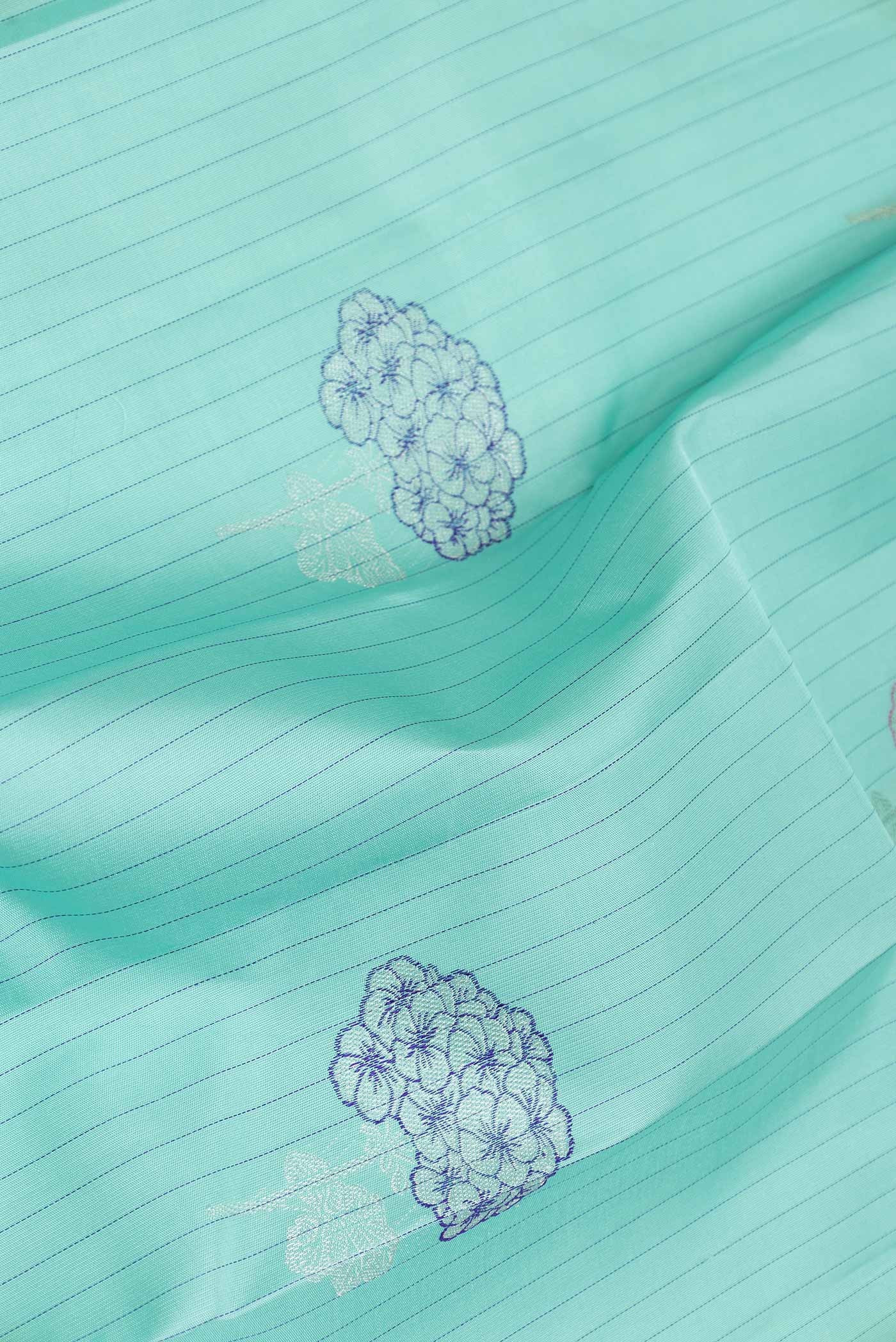 Pure Silk Pure Zari Sea Green Dual Tone Kanjivaram Saree - Image 2