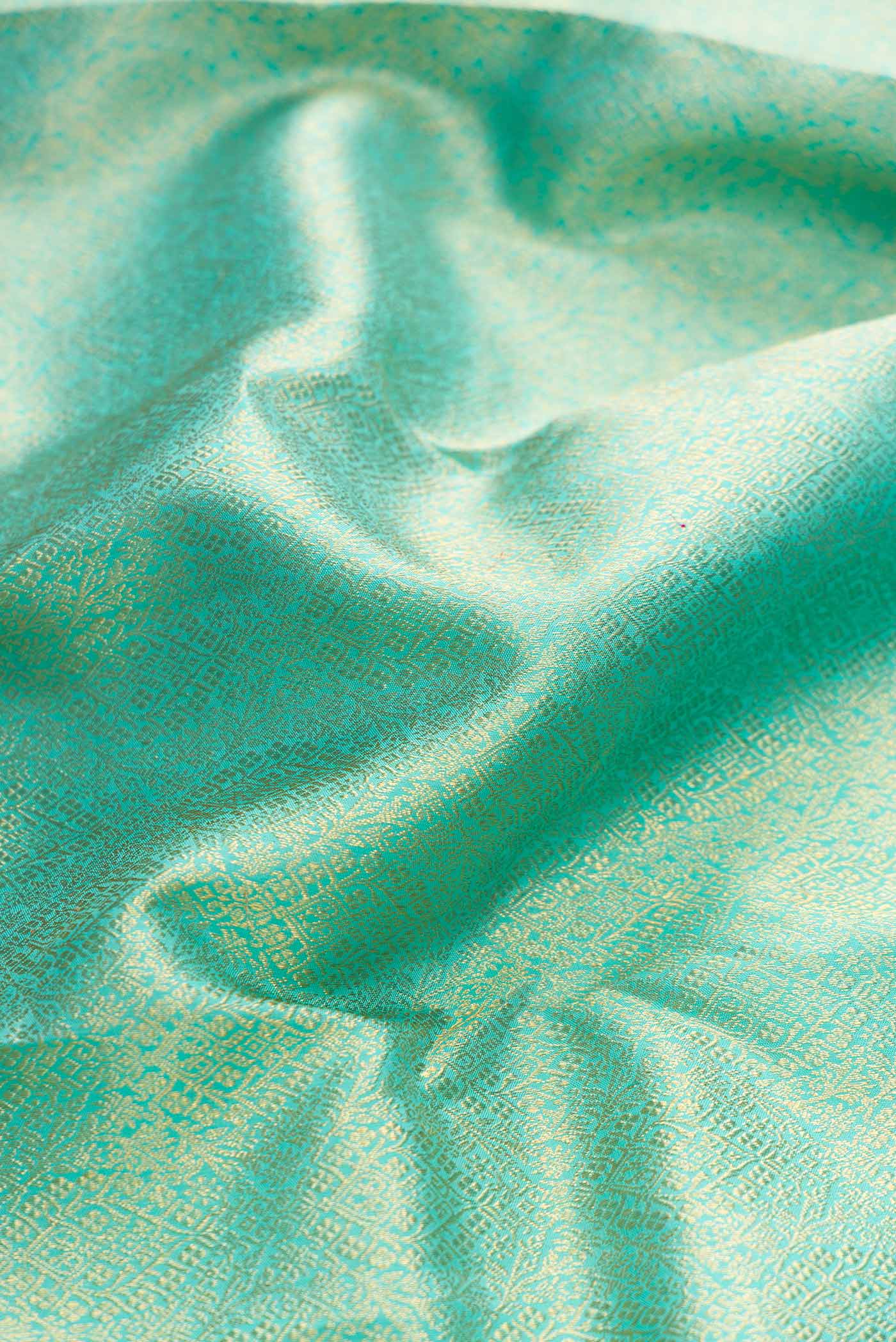 Pure Silk Pure Zari Sea Green Dual Tone Kanchipuram Saree - Image 2
