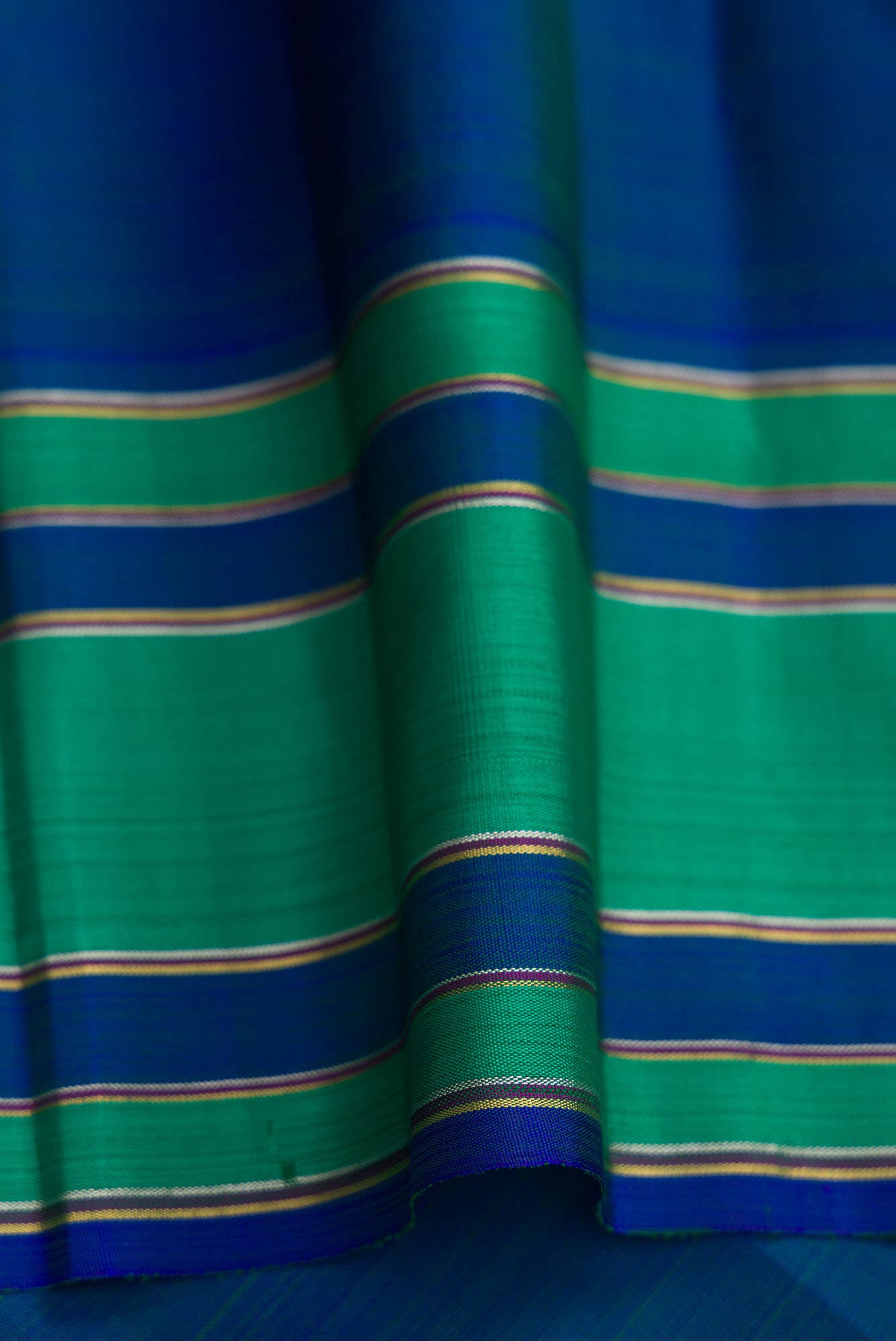 Pure Silk Pure Zari Purple Dual Tone Kanjivaram Saree - Image 6