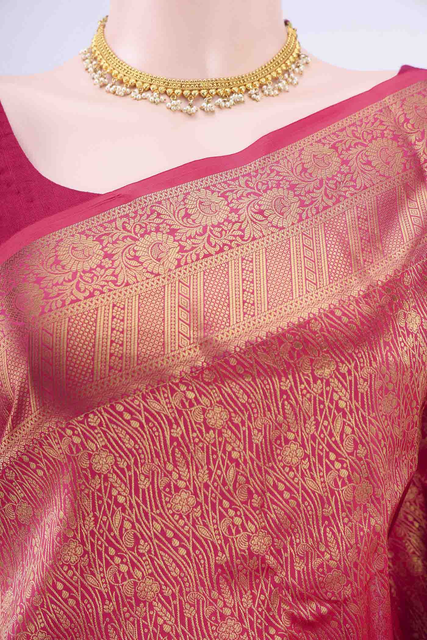 Red Dual Tone Bangalore Silk Saree - Image 2
