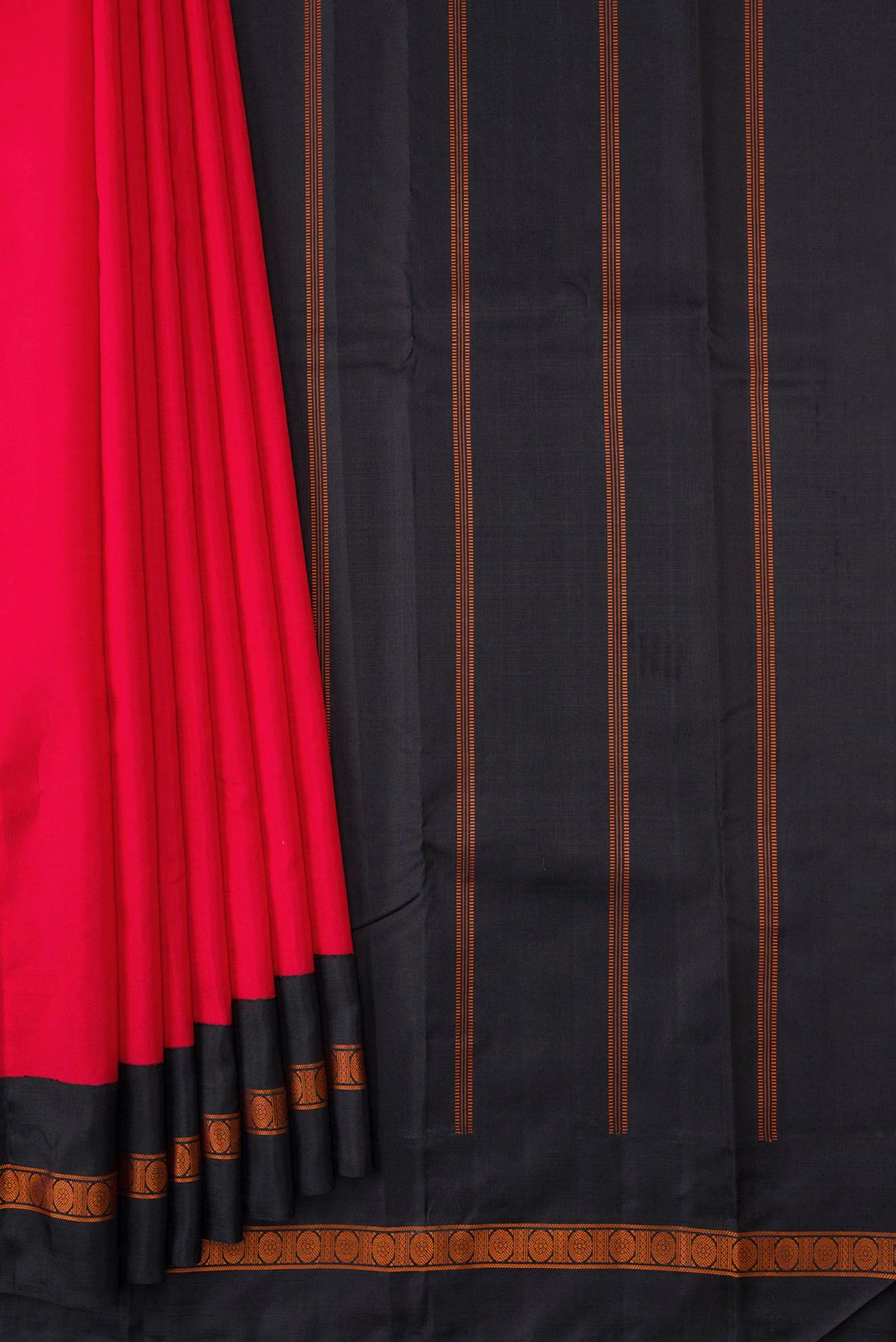 Red Dual Tone Kanjivaram Silk Saree - Image 4