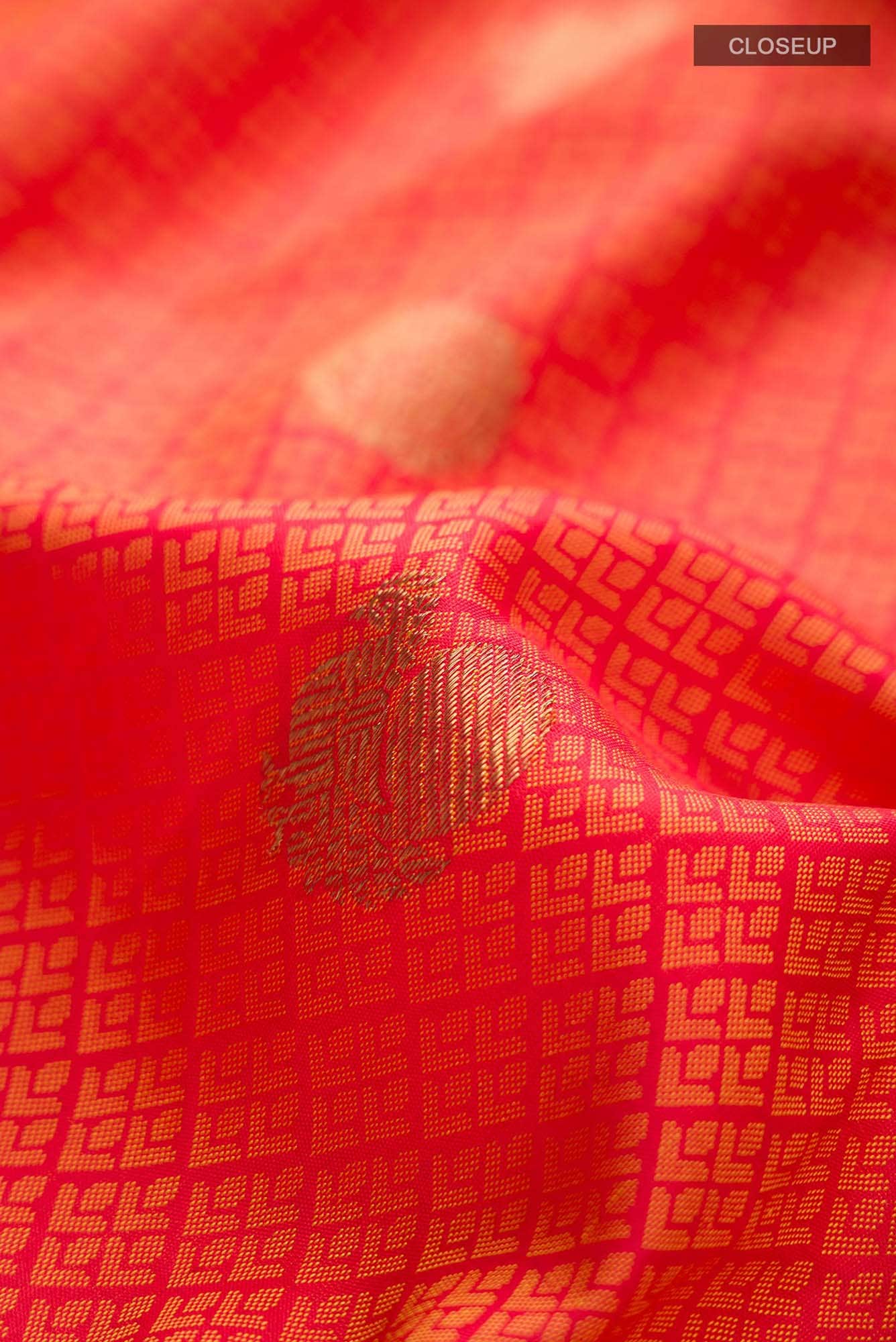 Red Dual Tone Kanchipuram Silk Saree - Image 3