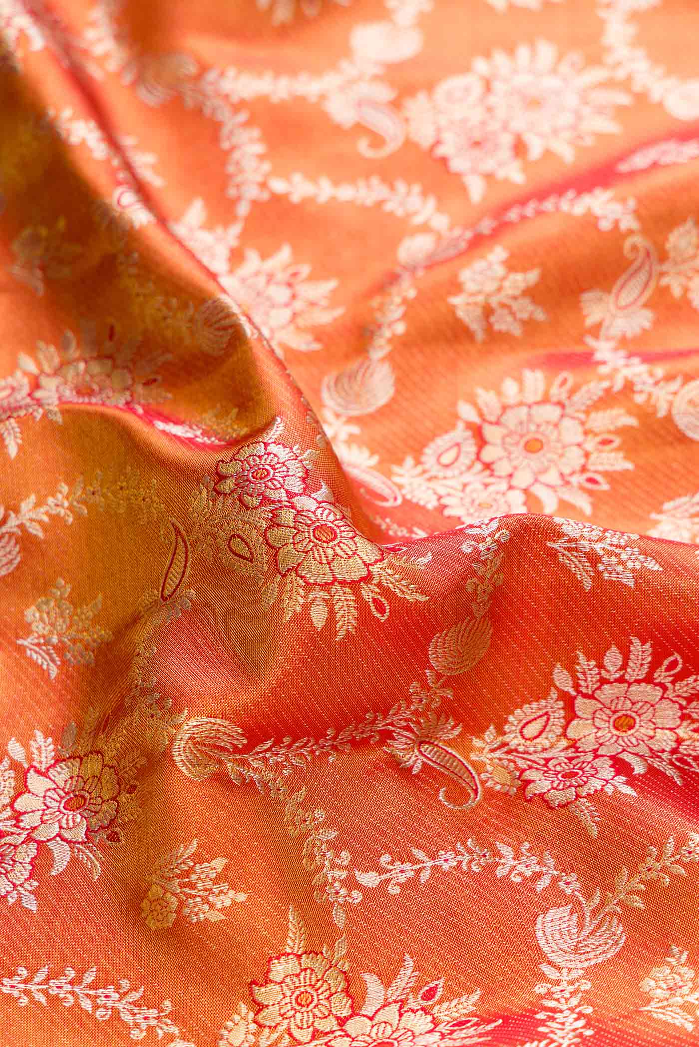 Red Dual Tone Kanjivaram Tissue Silk Saree - Image 2