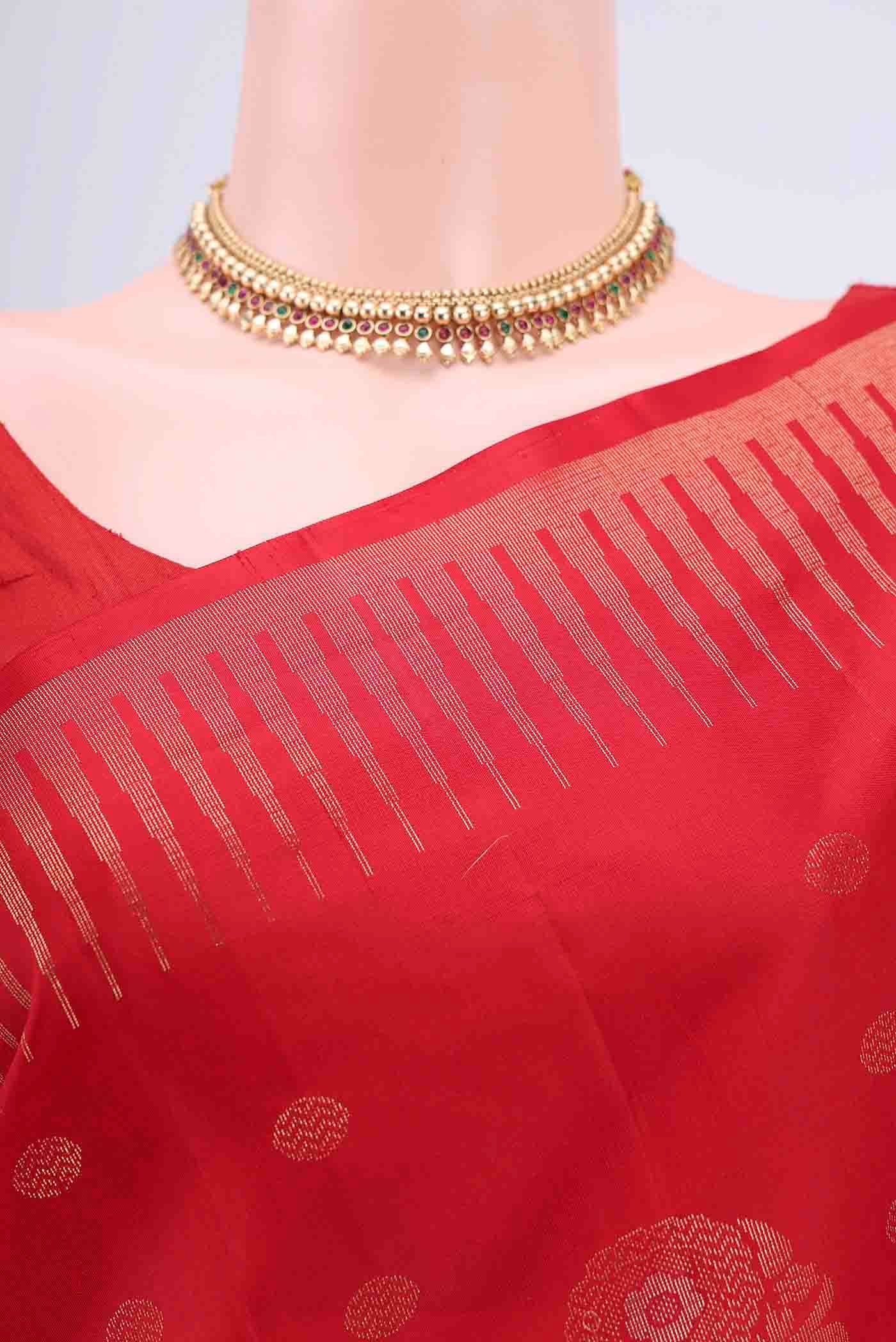Red Dual Tone Soft Silk Saree - Image 2