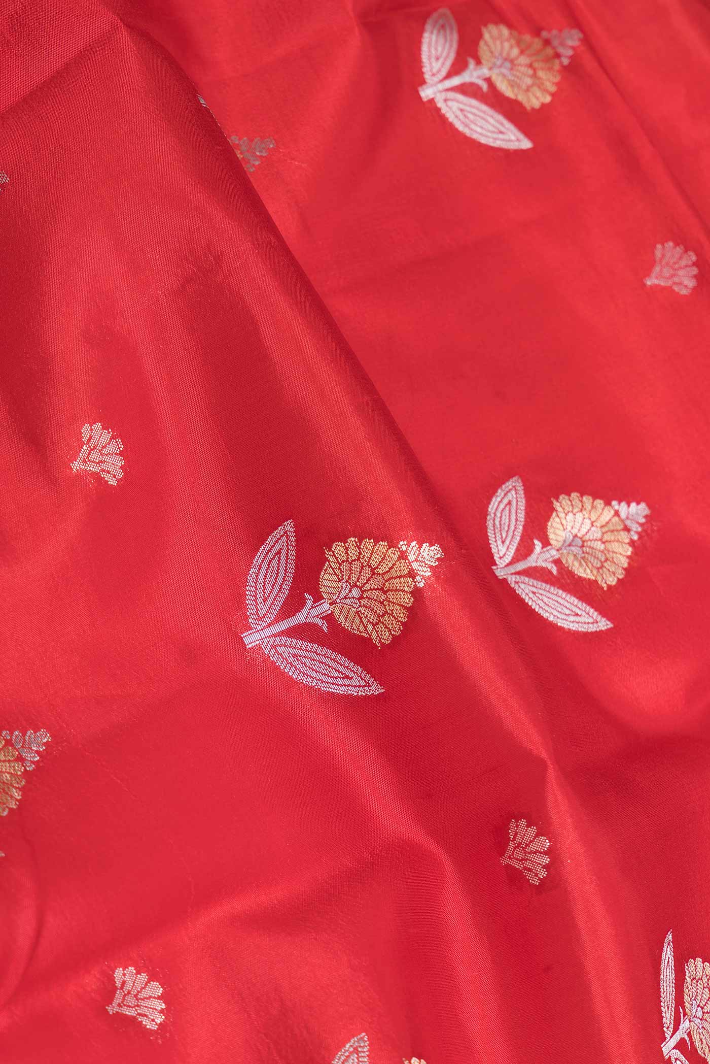 Red Banarasi Raw Silk Saree - Image 2