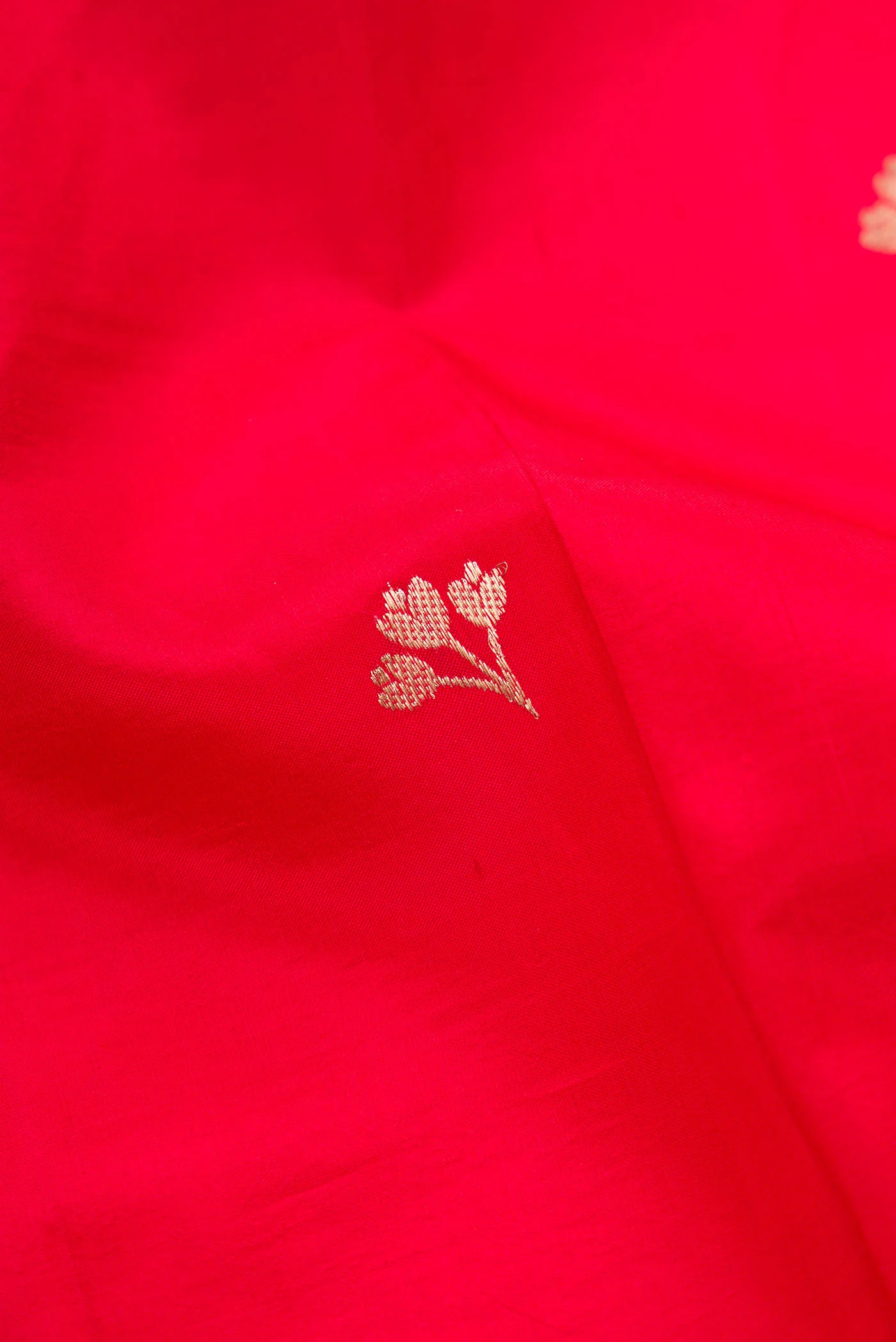 Red Banarasi Katan Silk Saree - Image 2
