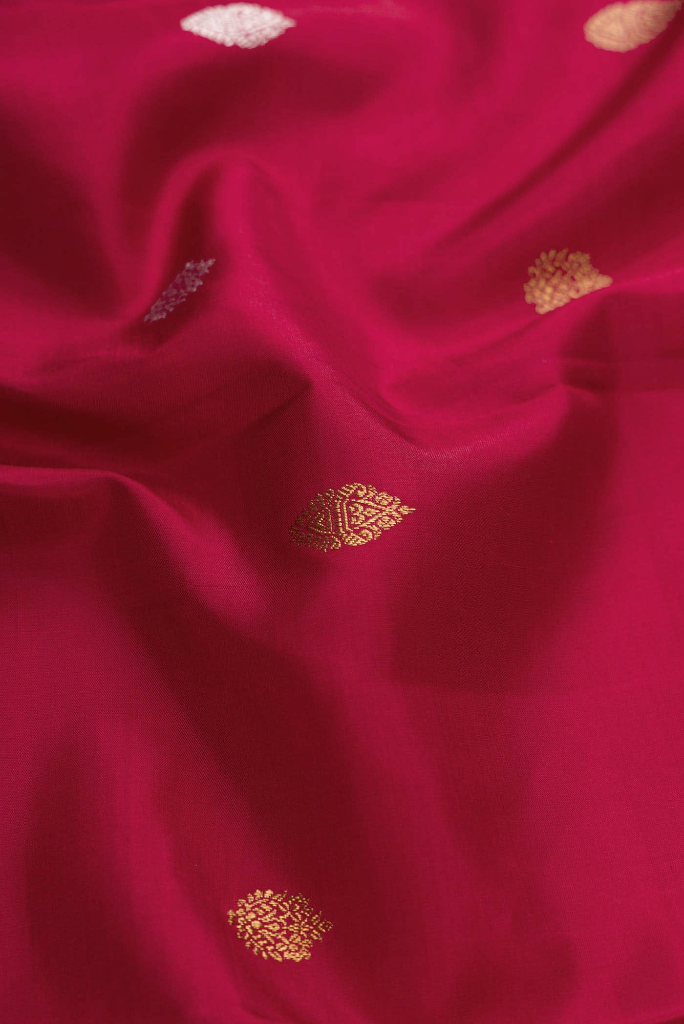 Pure Silk Pure Zari Red Kanjivaram Saree - Image 3
