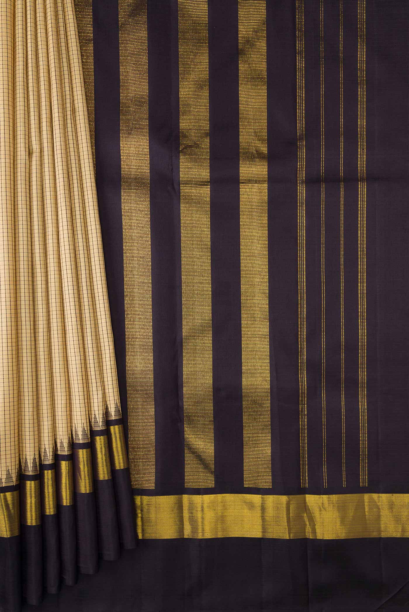 Sandal Dual Tone Kanjivaram Silk Saree - Image 4