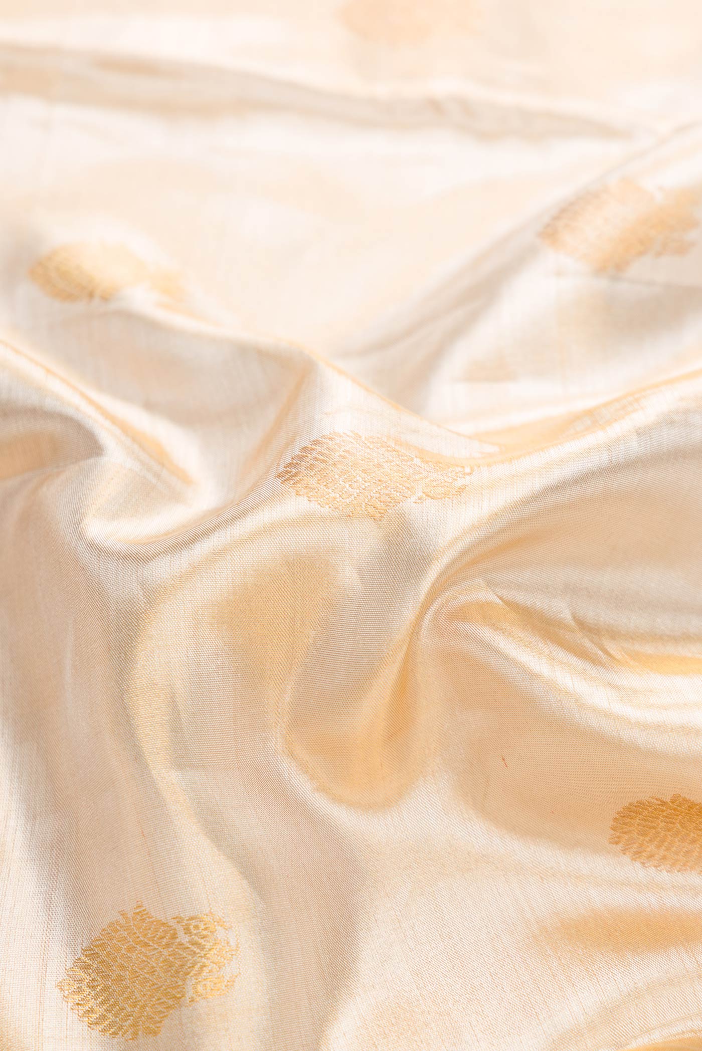 Sandal Dual Tone Kanjivaram Tissue Silk Saree - Image 2