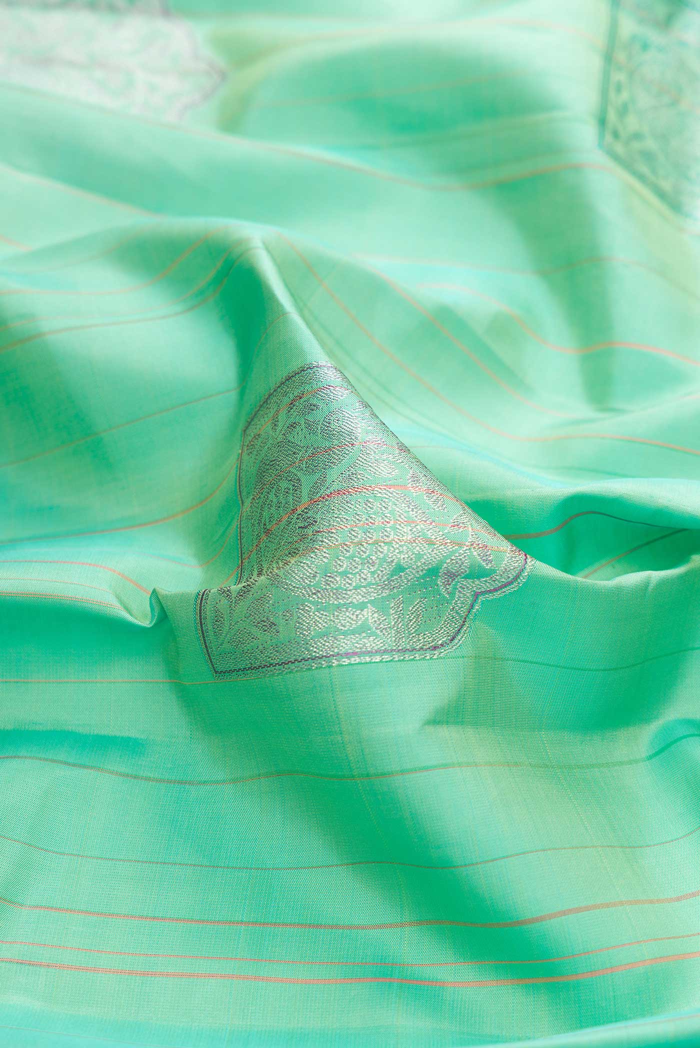Sea Green Dual Tone Kanjivaram Silk Saree - Image 2