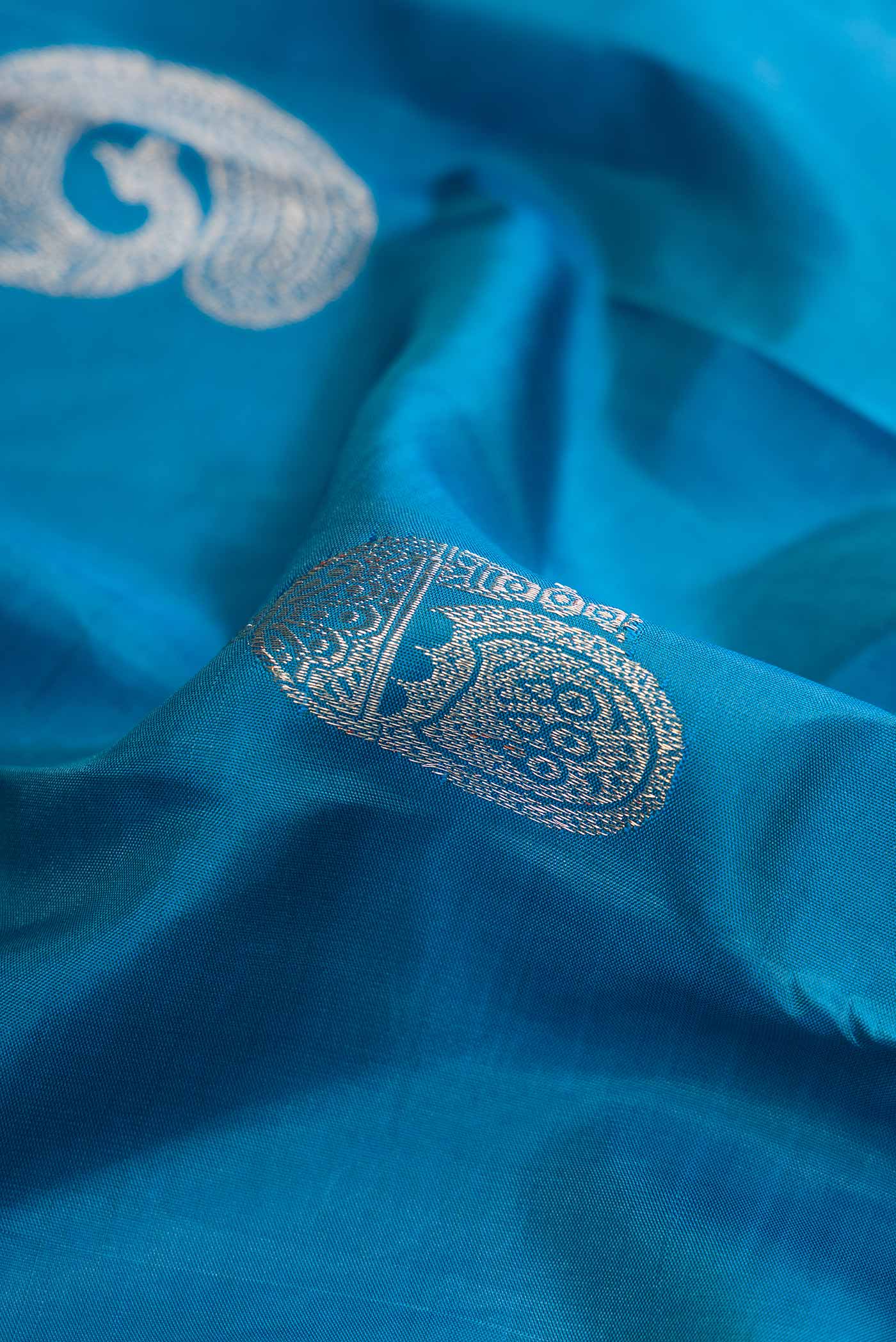 Sky Blue Dual Tone Kanjivaram Silk Saree - Image 2