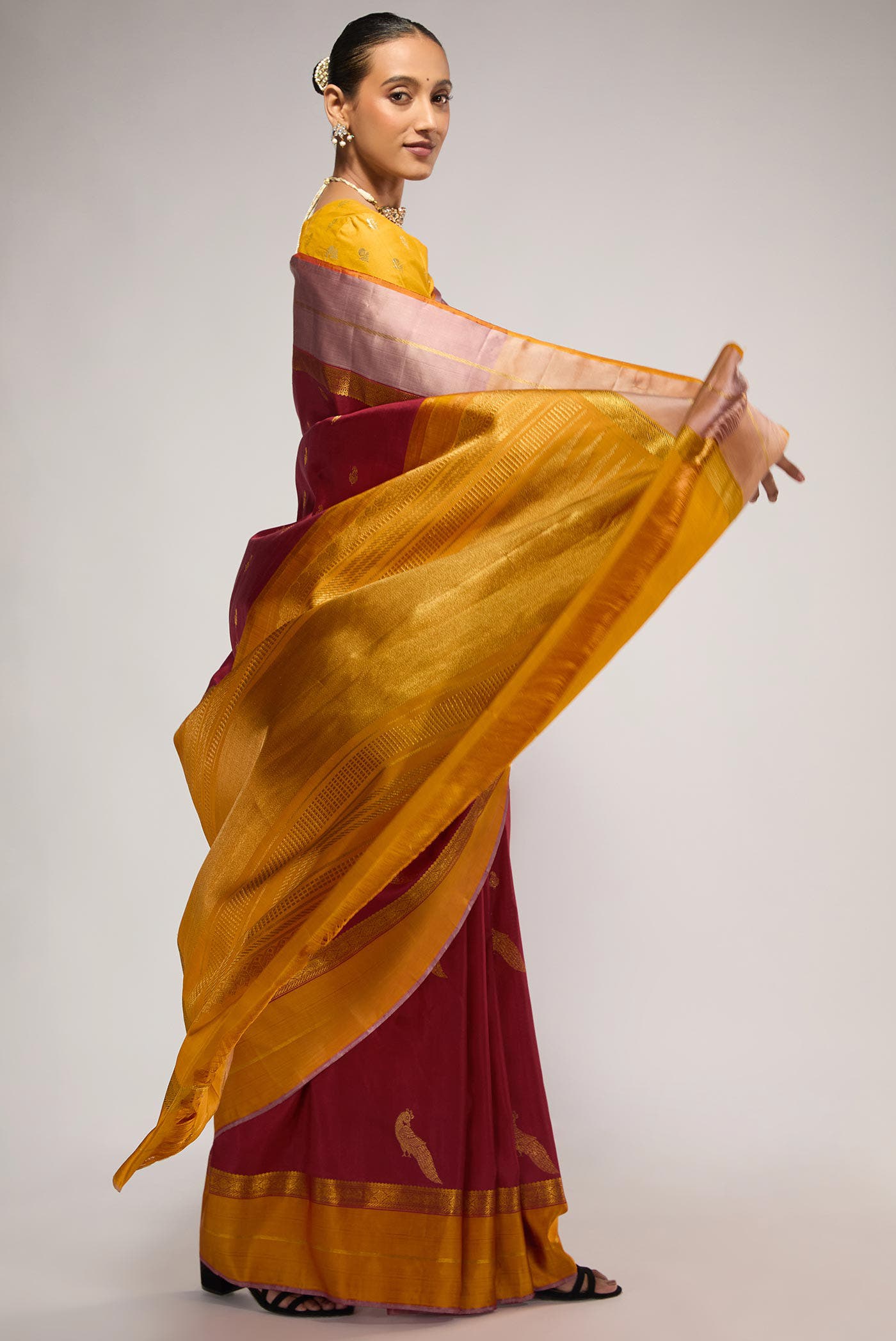 Varnika-Pure Silk Pure Gold Zari Red Kanchipuram Saree - Image 5