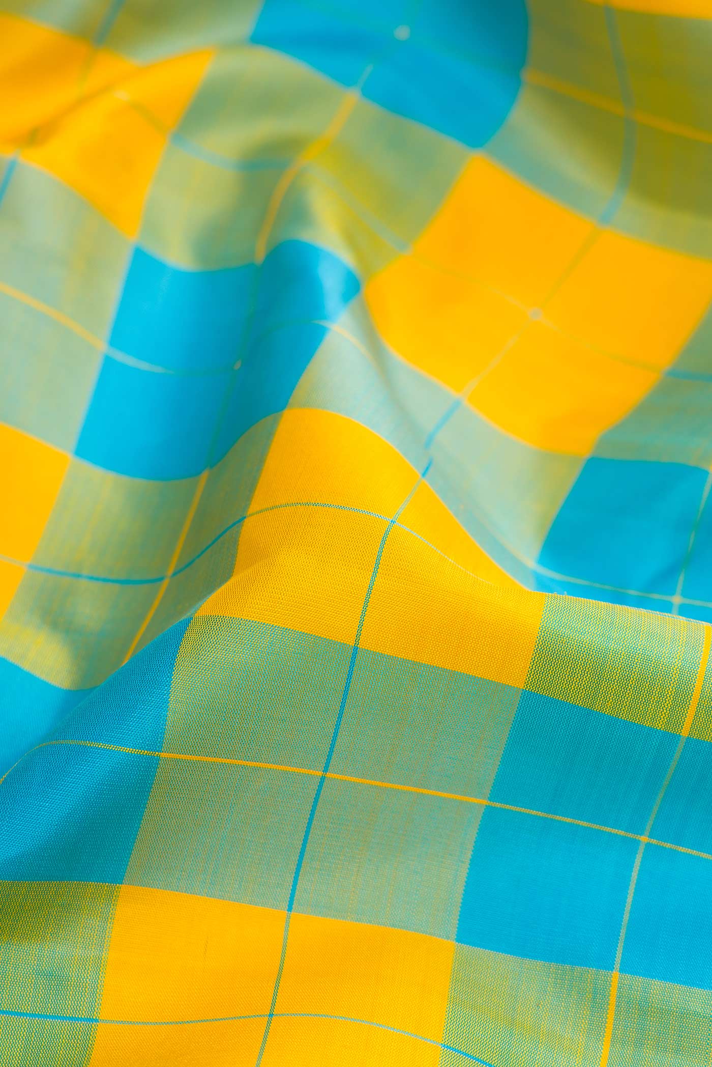 Yellow and Sky Blue Color Kanchipuram Silk Saree - Image 2